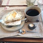キッチンストーブ - ケーキセット（カフェオレのパイ、コーヒー）