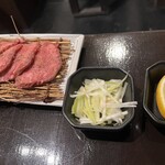 肉神 - 