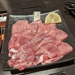 Aburiyakiniku Takumi - 松阪牛タン    2人前