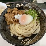 Hanamaru Udon - 牛肉温玉ぶっかけ（中）