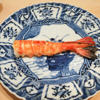 すし 良月 - ぼたんえび炙り、和歌山の三つ星醤油