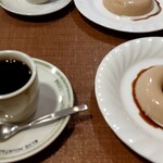 コーヒーハウスTOM - ストロング珈琲とジジロアセット