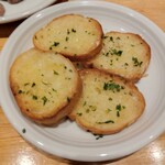 ボーノ - ガーリックトースト　コチラはママさんから(笑)