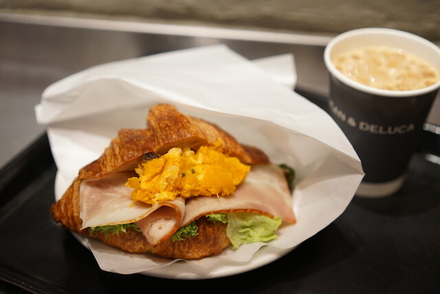 DEAN &amp; DELUCA Cafes Roppongi photo 4