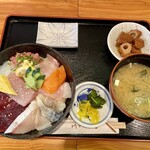 Shungyoya Uoichi - 海鮮丼(¥1450)本日は¥100引き！！