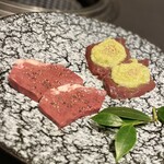 煌 焼肉 - 黒毛和牛レバー葱ダレ 、黒毛和牛ハツ特製スパイス