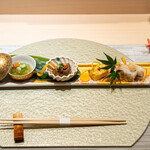 八王子 寿司 有 - 2色ちりめんの押し寿司 鯛真薯 牛の大和煮 青海苔の寄せもの