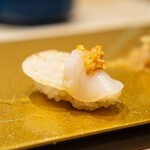 八王子 寿司 有 - 帆立、酒盗味噌