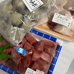 あてんぼう - 料理写真:つみれとマグロブツとカジキマグロを買いました