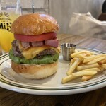 BURGER STAND HI-FIVE - くんちゃまベーコンチーズバーガー