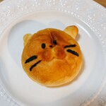 パンと料理とお菓子の店 tonttu - かおパンから猫ちゃん