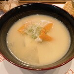 鮨 難波 - 白味噌のあら汁　あらと言っても切身でしたよ！