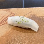 鮨 難波 - 赤いかは塩で、、