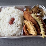 まとん亭 - ◆ 白身魚フライ弁当 (ご飯大盛り) ¥430-