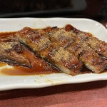 越智 - 山椒たっぷりで頂きました。　飲み屋で500円で鰻が食べれたのは初かも。