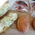 ブーランジェリーシュシュ - 「パン６品」\1020です(2013/10/3UP)