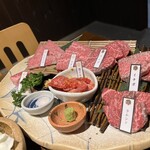 近江牛焼肉 華火 - はなびの盛り合わせ