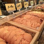 アルバータ - ランチタイムはパンのバイキング♪