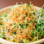 Crispy baby star salad with bean sprouts and cabbage