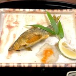 京懐石 みのきち - 子持ち鮎の塩焼き