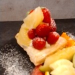 ベリーココ - パイにもフルーツたっぷりです。