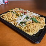 デリカキッチン - 料理写真:台湾風ピリ辛焼きそば