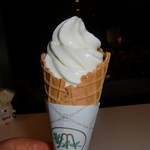 ショコラティエ マサール - ホワイトショコラソフトクリーム