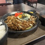 牛もつ鍋専門店 鍋秀 - 焼きそば定食