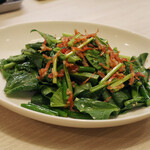 トンテキ食堂8 - ほうれん草とニンニクの芽の温サラダ(650円)