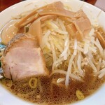 Ezogiku - しょう油ラーメン　もやしモリモリ