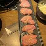 炭火焼ホルモン ぐう - 