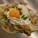 Okonomiyaki Pompo Korin - 焼肉タレの特製焼きうどん