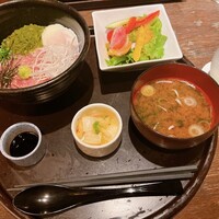 春秋ツギハギ 日比谷 - 