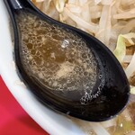ラーメン二郎 生田駅前店 - 非乳化スープ