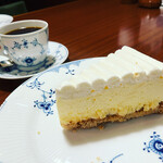 椿屋カフェ - プラチナレアチーズケーキ