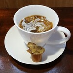 キッチン ブルー グローブ - 途中からミルクを入れます