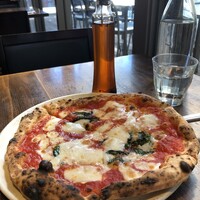 イゾラ スメラルダ - 平日ランチ（ピザまたはパスタ）：１５００円 （マルゲリータを選択） 