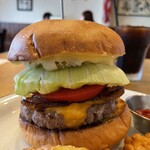Burger Stand Tender - 『ベーコンチーズバーガー¥1,400』
            『ワッフルポテト&ドリンクSET¥350』