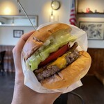 Burger Stand Tender - 『ベーコンチーズバーガー¥1,400』
            『ワッフルポテト&ドリンクSET¥350』