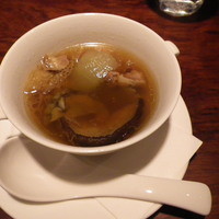 開化亭 - 鮑、冬瓜、金華ハム、キヌガサタケ、鶏、しいたけ