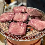 炭火焼肉ホルモンさわいし - 