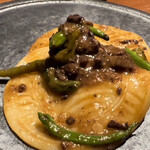 マジカメンテ - うり坊、赤ワイン・グローブ・フェンネルシードで調理