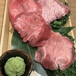 焼肉一心たん助 旦 - 