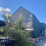 グラスホッパーカフェ - ぺノン 敷地内