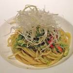 ドライトマトとカニのパスタ