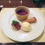 アチェーロ - ドルチェの盛り合わせ。