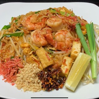 Authentic Thai Cuisine with plenty of volume ♪ Free large servings & you can adjust the spiciness