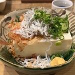 Taiheiyousakaba - しらすやっこ 500円。