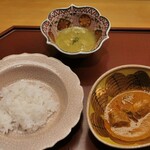 美会 - マッサマンカレー　グリーンカレー