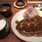 Takakura - とんかつ・にんにくデミグラソースがけのセット